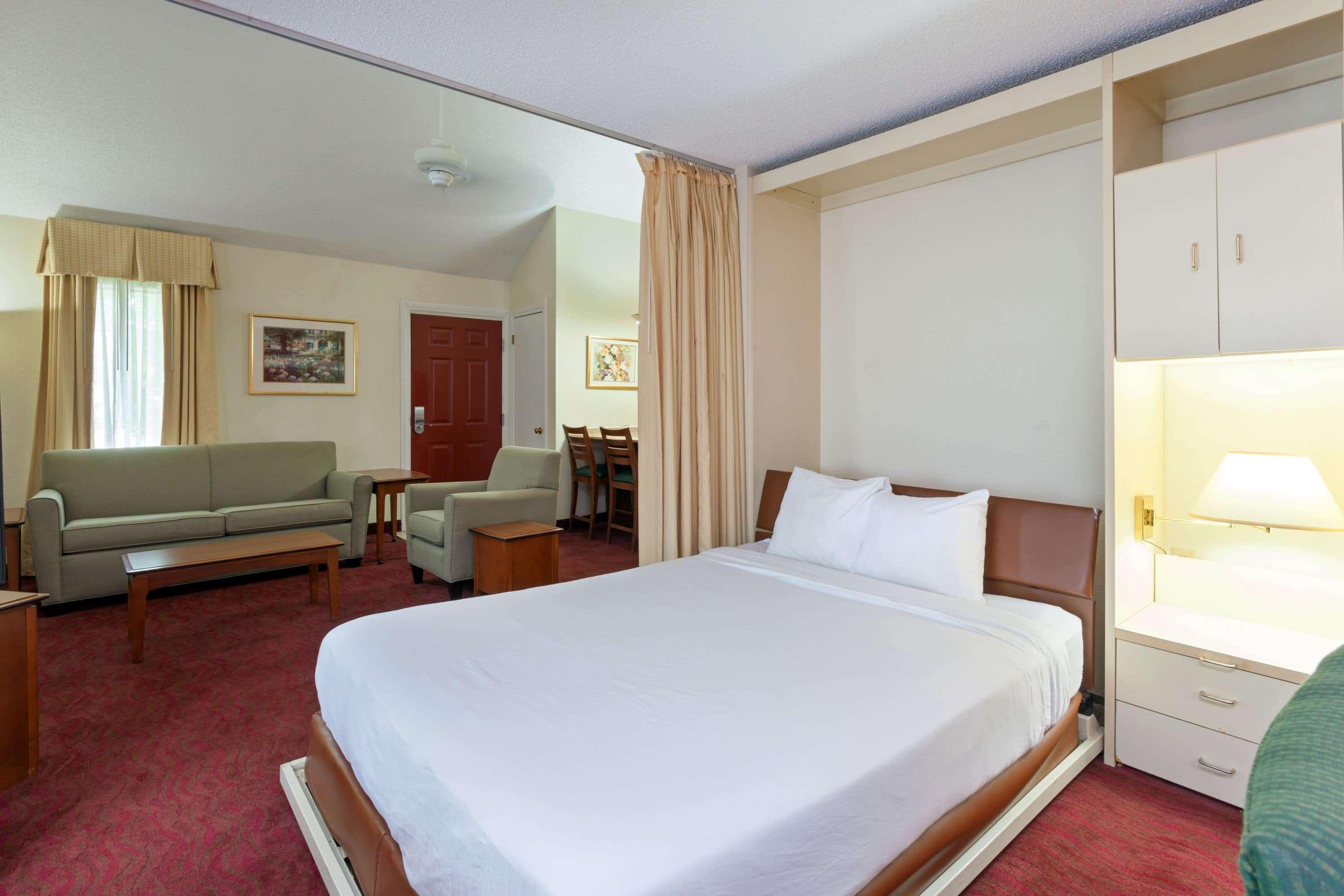 Hawthorn Suites By Wyndham Dearborn/Detroit Екстериор снимка